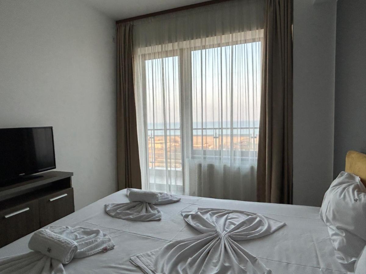 Catalina Summerland Apartaments Mamaia Nord Esterno foto