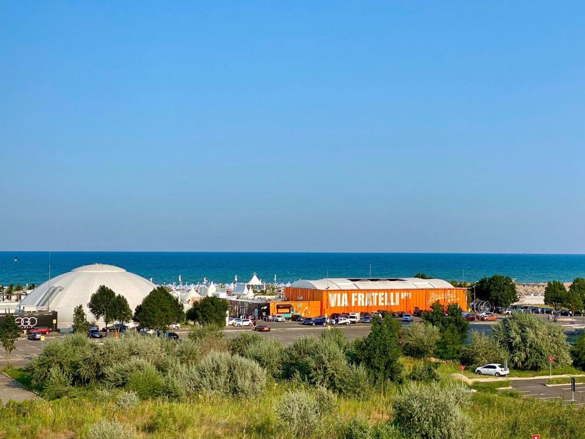 Catalina Summerland Apartaments Mamaia Nord Esterno foto