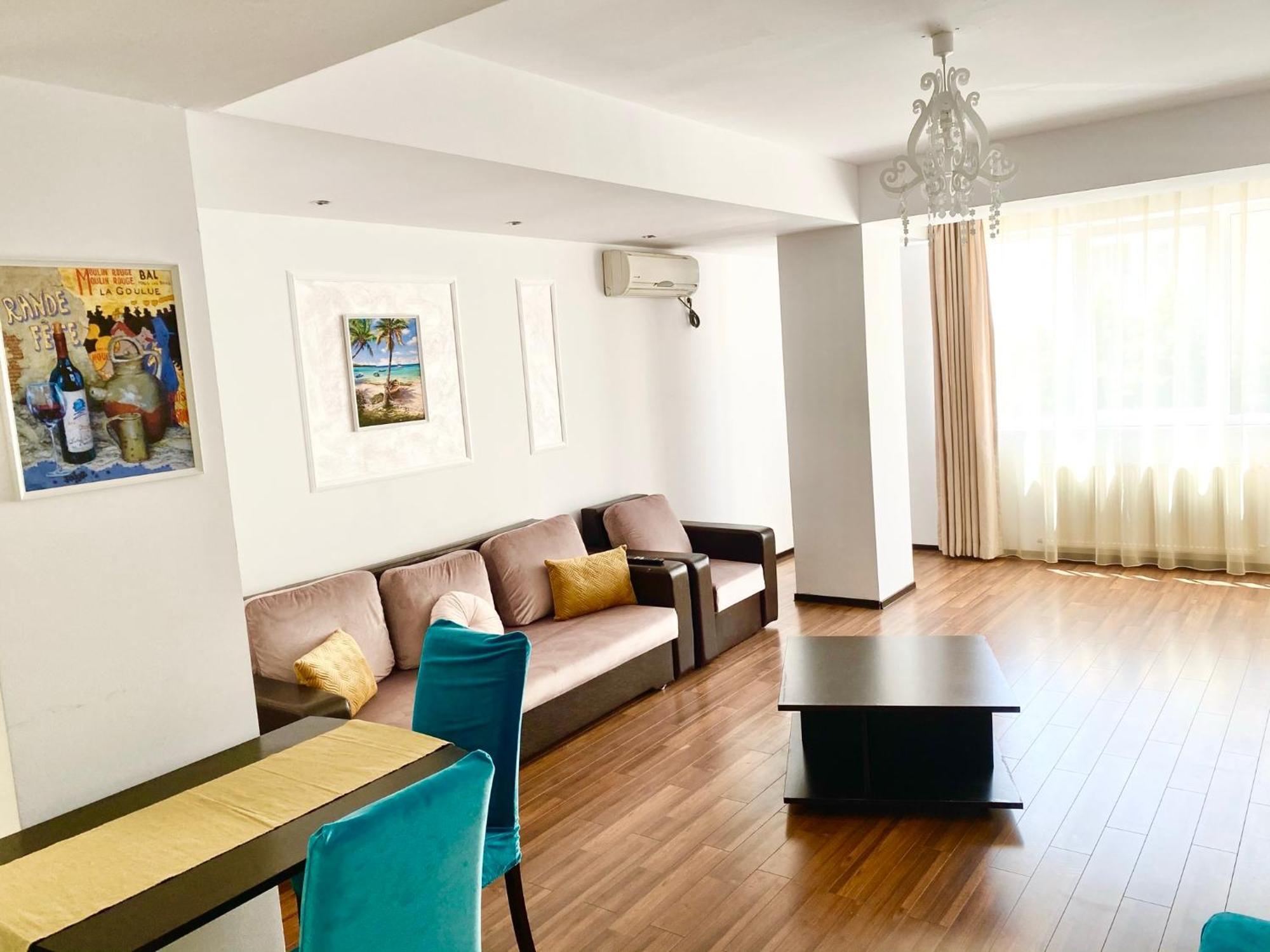 Catalina Summerland Apartaments Mamaia Nord Esterno foto