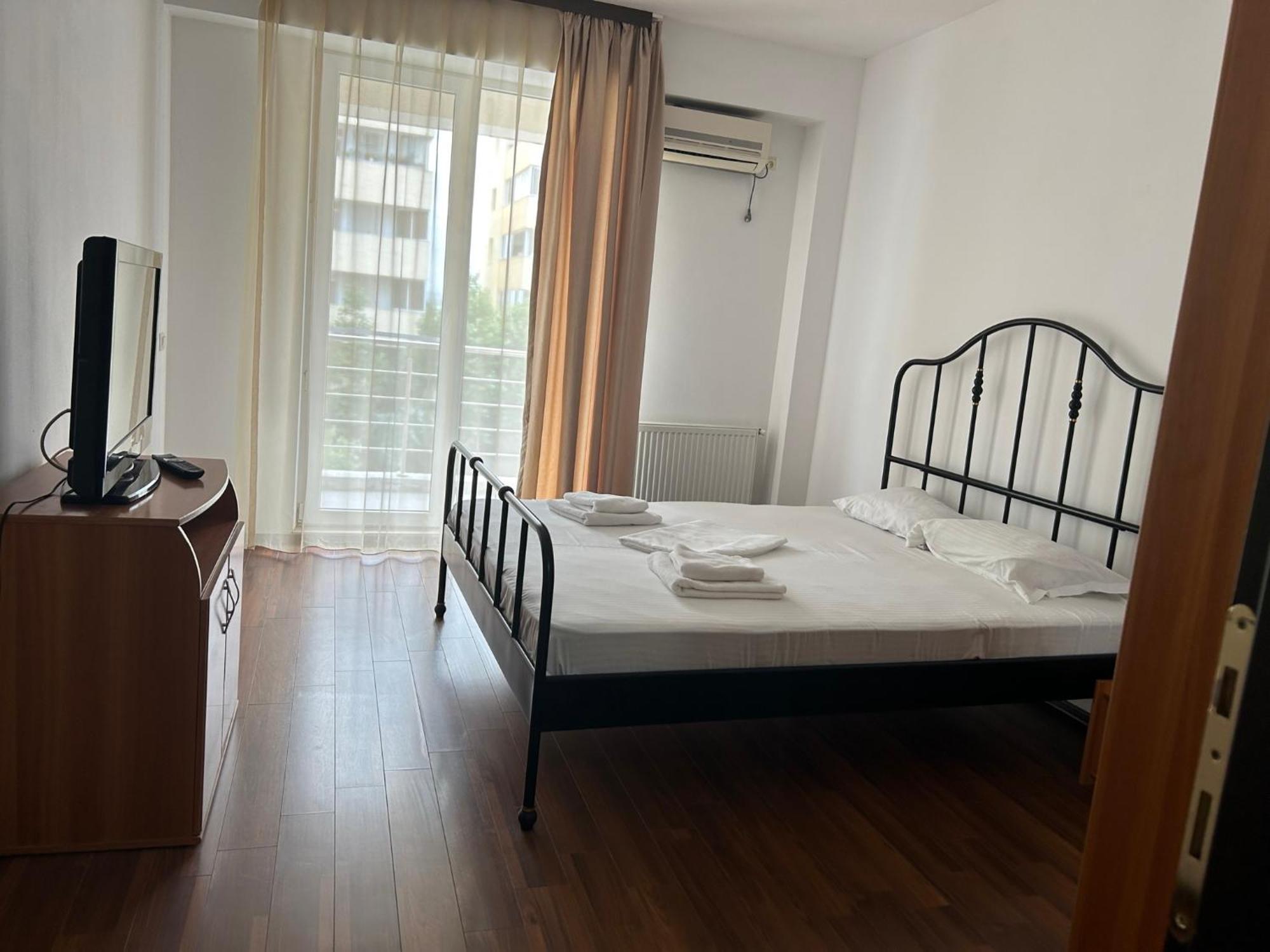 Catalina Summerland Apartaments Mamaia Nord Esterno foto