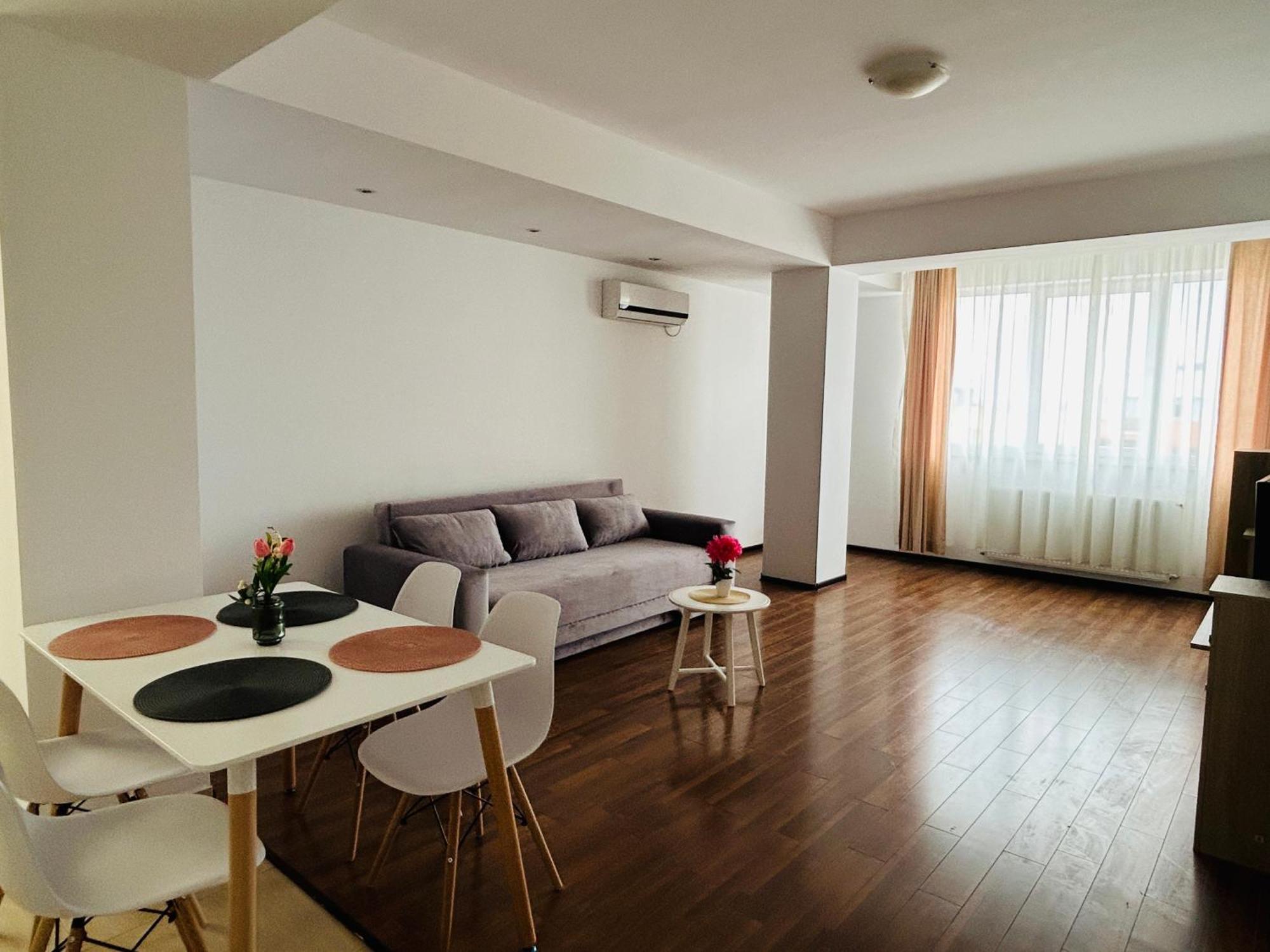 Catalina Summerland Apartaments Mamaia Nord Esterno foto